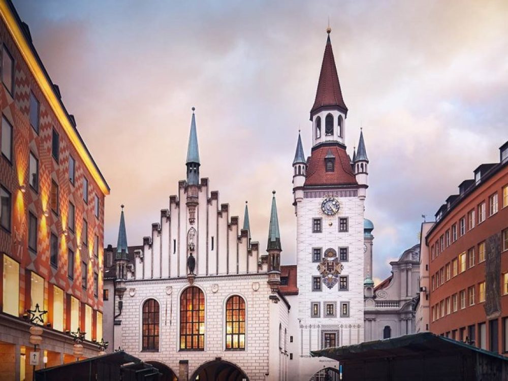 New-City-Hall-Rathaus-Marienplatz-Munich